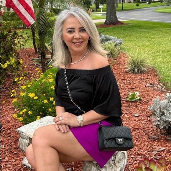 Meet your Posher, Rasha - Picture 2 of 2